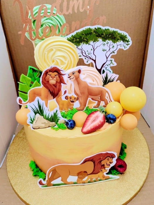 Decor De Tort Cu Ornamente Tip Cartonas Cu Personajele Din Lion King