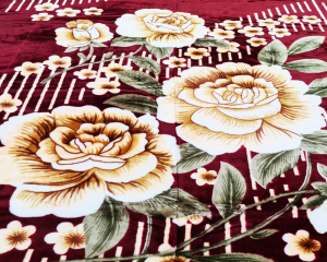 Patura pufoasa, Visiniu, Flori, 150 x 200 cm, pentru pat 1 persoana, Good Life (PP 2) [1]