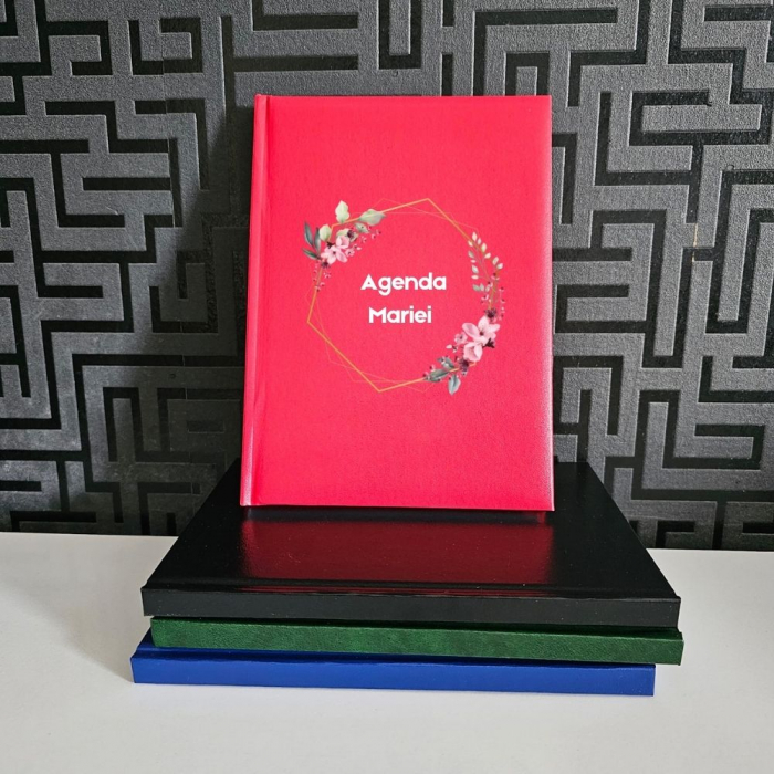 Agenda personalizata cu nume