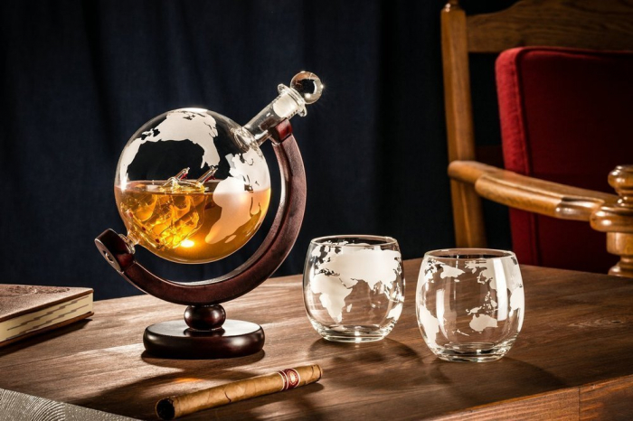 Set decantor Globe cu 2 pahare [1]