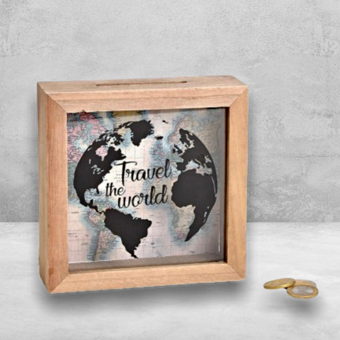 Pusculita travel the world