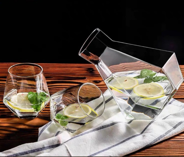 Decantor cu 2 pahare in forma de diamant [2]