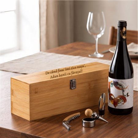 Cadouri personalizate - Set Cadou Premium pentru Vin în Cutie de Lemn Personalizabilă (cu 4 accesorii incluse)