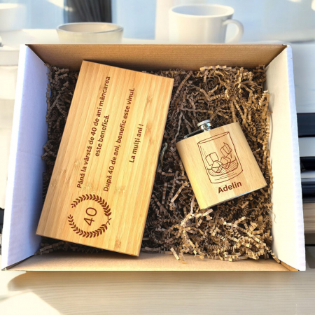 Diverse cadouri personalizate - Cadou pentru barbati personalzat - Accesorii vin + plosca