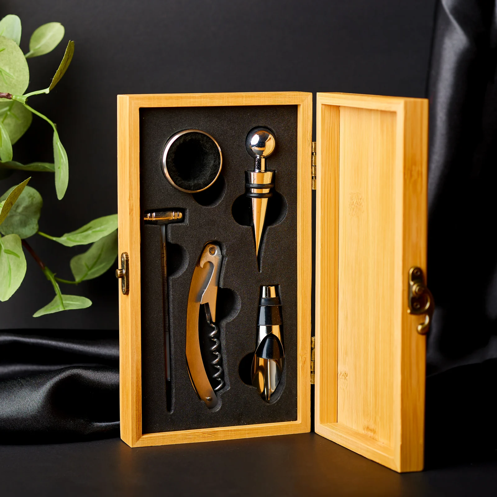 Cadou pentru Sef - Accesorii vin + set de scris personalizat [3]