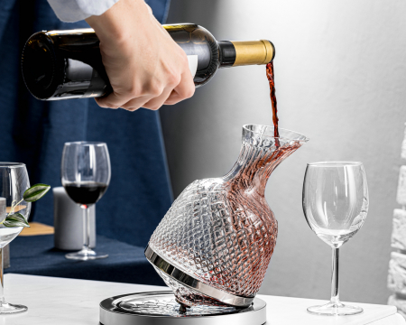 Idei cadouri barbati - Set Decantor de bauturi Rotativ