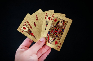 Cadouri pentru copii - Carti de poker Aurii - Las Vegas