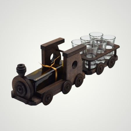 Minibar din lemn  6 pahare si o sticluta in locomotiva. [1]