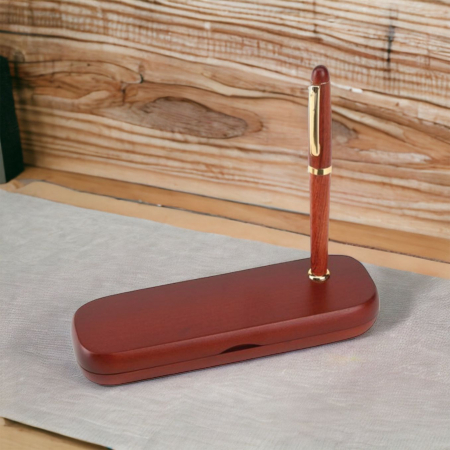 Set pix + stilou in cutie din lemn personalizata cu nume [3]