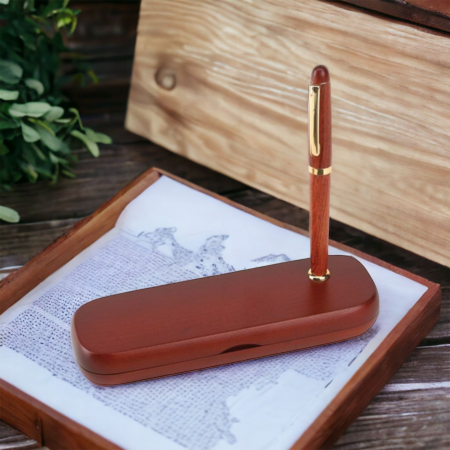 Set pix + stilou in cutie din lemn personalizata cu nume [2]