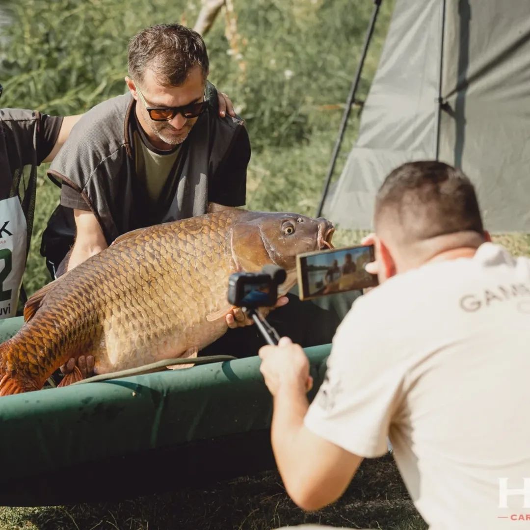 Realitatea din spatele apei