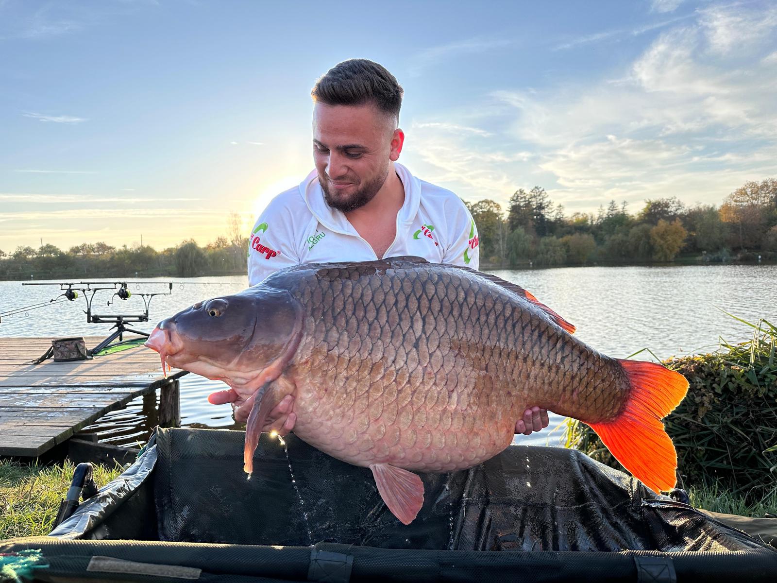 🎣 Sezonul 2024 – Succes extraordinar pentru membrii clubului Green Lake și brandul nostru, 4Carp!