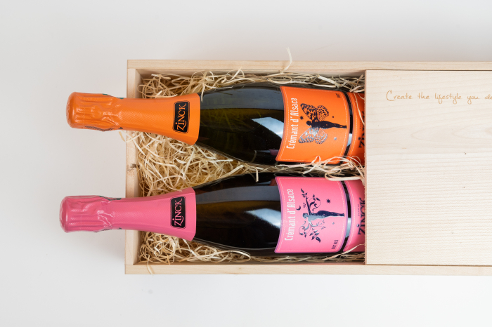 Pachet vin cadou: 2 sticle cremant: Cremant d'Alsace 750 ml  + Cremant d'Alsace rose 750 ml  + cutie lemn | Promoție vinuri cadou [7]