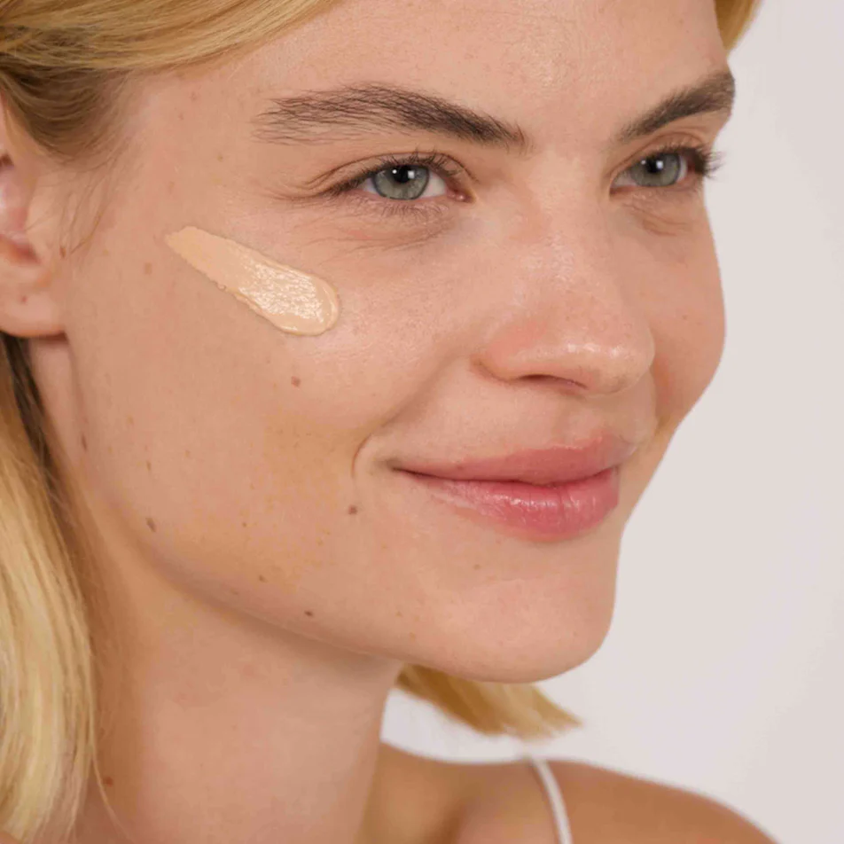 CC cream BIO 6 in 1 Light(piele uscata si sensibila), cu acid hialuronic si baobab Charlotte Bio [2]