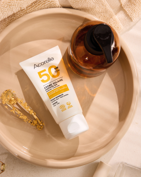 Crema BIO protectie solara pentru fata SPF50, cu ulei de karanja si propolis Acorelle [2]