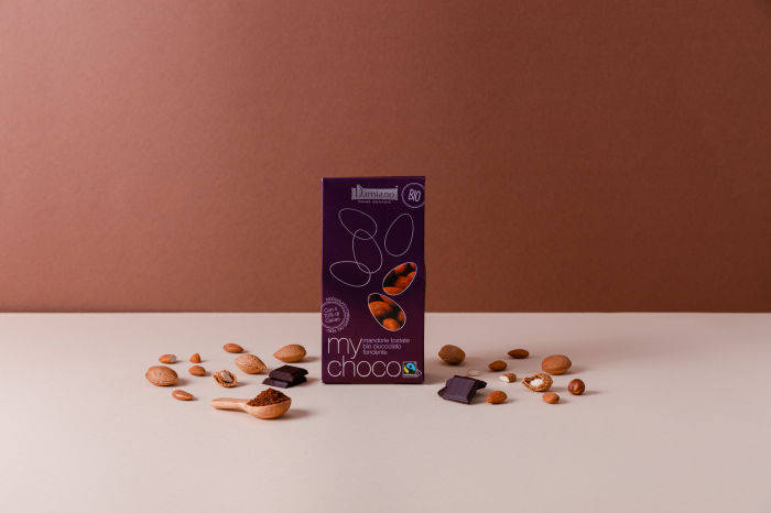 Praline BIO de migdale invelite in ciocolata neagra Damiano [3]