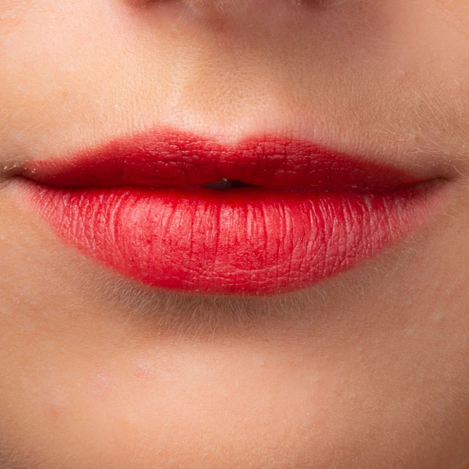 Ruj BIO mat Vrai Rouge, cu unt shea, ulei ricin si unt jojoba Charlotte Bio [4]