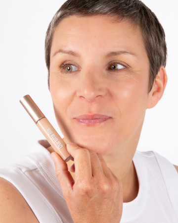 Corector lichid BIO anticearcan Beige Rose Charlotte Bio [2]