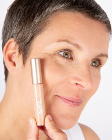 Corector lichid BIO anticearcan Beige Rose Charlotte Bio [1]