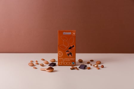 Praline BIO de migdale invelite in ciocolata neagra cu scortisoara Damiano [2]