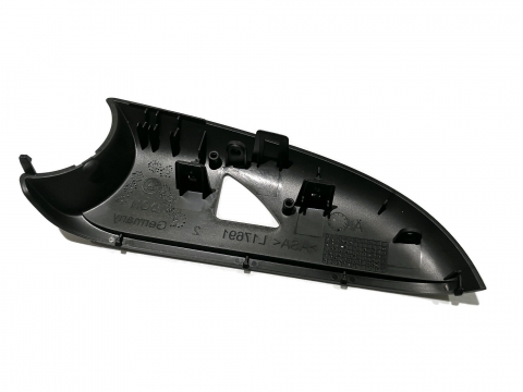 CARCASA INFERIOARA OGLINDA DREAPTA OE VW 3T0857604A [1]
