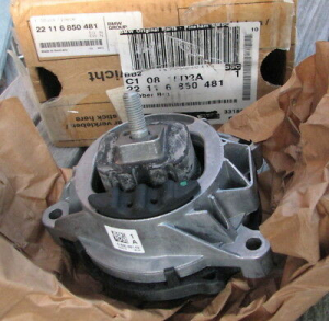 Piese auto OE - TAMPON MOTOR STANGA BMW OE 22116850481