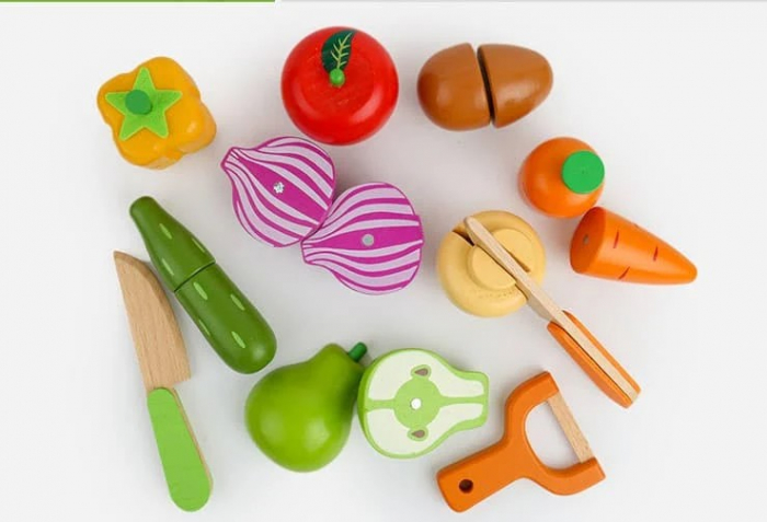 Set tăviţă fructe şi legume din lemn tip puzzle cu magnet, cu unelte pentru feliat [2]