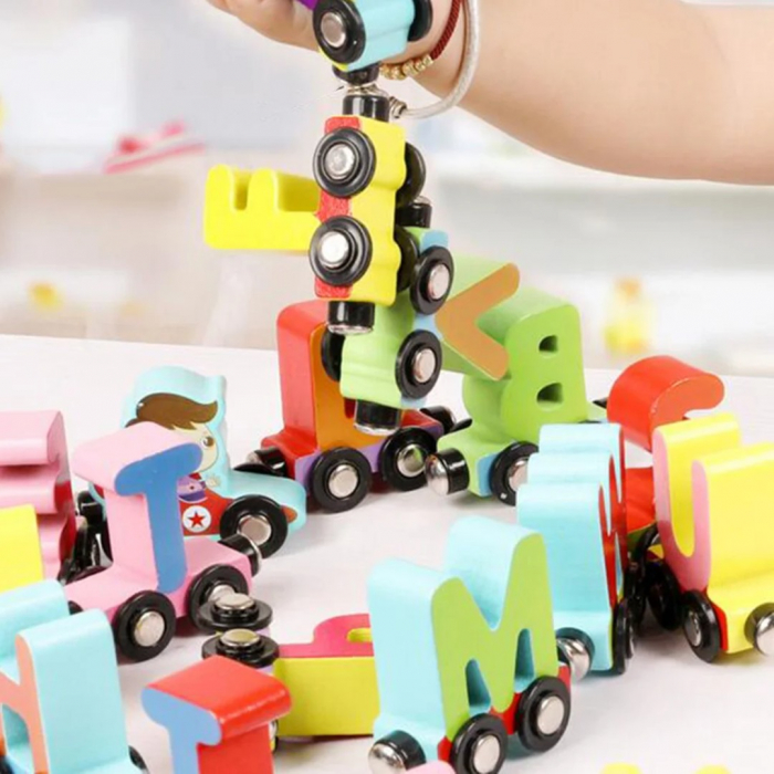 Trenulet din lemn cu prinderi magnetice litere Alfabet Magnetic Letter Car [3]