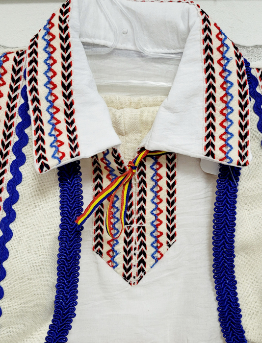 COSTUM NATIONAL baieti "BADISOR" [2]