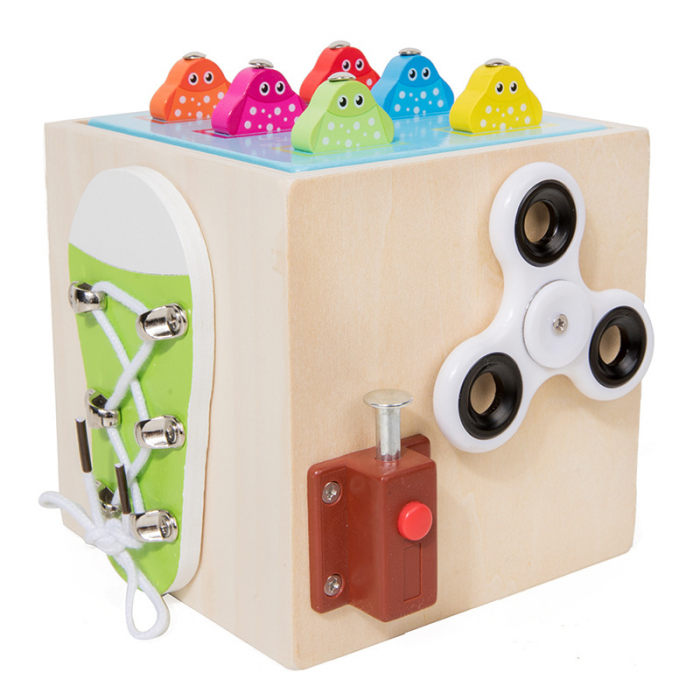 Cub de activitati 9 in 1 din lemn Nine in one busy box [3]