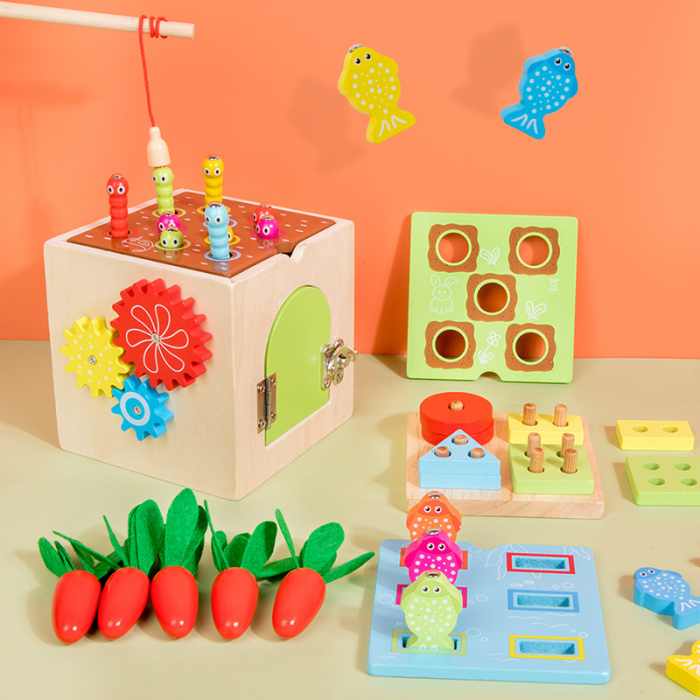 Cub de activitati 9 in 1 din lemn Nine in one busy box [4]