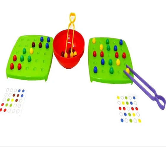 Joc de tip Montessori de îndemânare și asociere cu bile colorate din plastic BEAD HOLDER game [3]