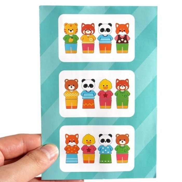 Joc educativ din lemn de asociere si stivuire Schimba hainele animalelor [3]