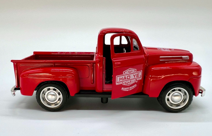 Macheta  metalica masinuta tip camioneta 13 cm 1:32 scale [3]