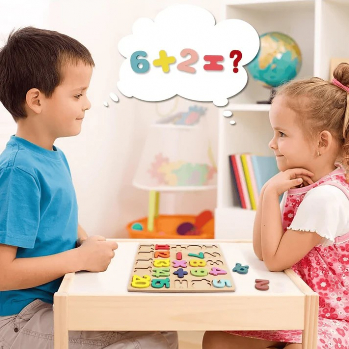 Puzzle incastru din lemn cu numere şi operaţii aritmetice [6]