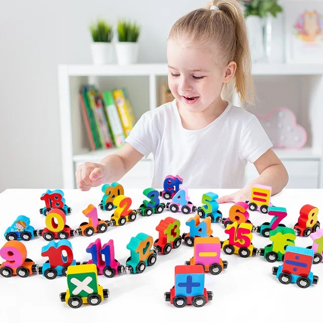 Trenulet din lemn cu prinderi magnetice numere Magnetic Digital Car [2]