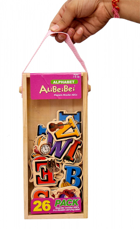 Set piese magnetice din lemn - litere alfabet - în cutie din lemn cu mâner [0]