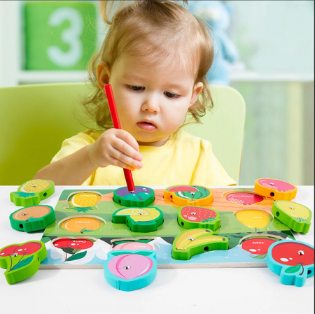 Joc 4 în 1 din lemn LEGUME - puzzle 3D, joc de pescuit, jucărie de înșiruit si tabla de scris [1]