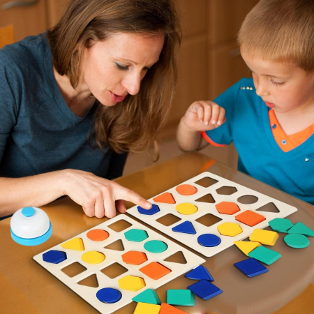 Joc de potrivire forme si rapiditate cu sonerie Thinking play against game [1]