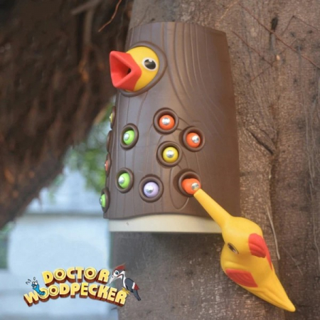 Joc de tip pescuit magnetic - ciocănitoarea prinde viermişori din copac- Doctor woodpecker [2]