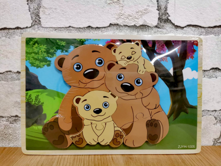 Jucării din lemn - Puzzle incastru din lemn in relief animalute vesele familia de ursuleti