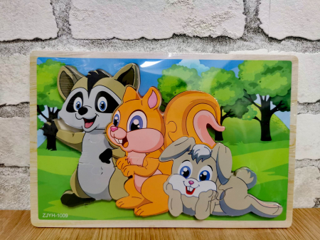 Jocuri Educative - Puzzle incastru din lemn in relief animalute vesele raton, veverita, iepure