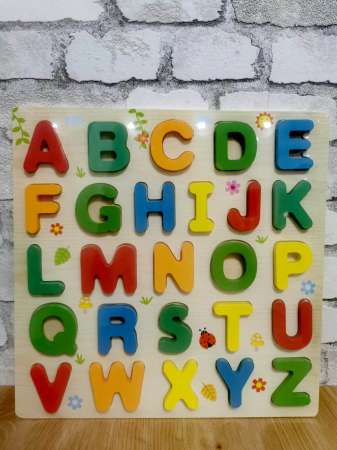 Jucării din lemn - Puzzle incastru din lemn in relief litere mari de tipar 2