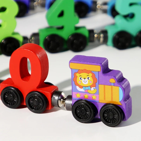 Trenulet din lemn cu prinderi magnetice, Model numere, 11 vagoane [5]