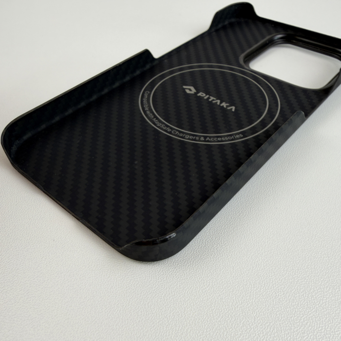 [Outlet] Husa MagEZ 4 Pitaka, Aramida 1500D iPhone 15 Pro Negru/Gri MagSafe [3]