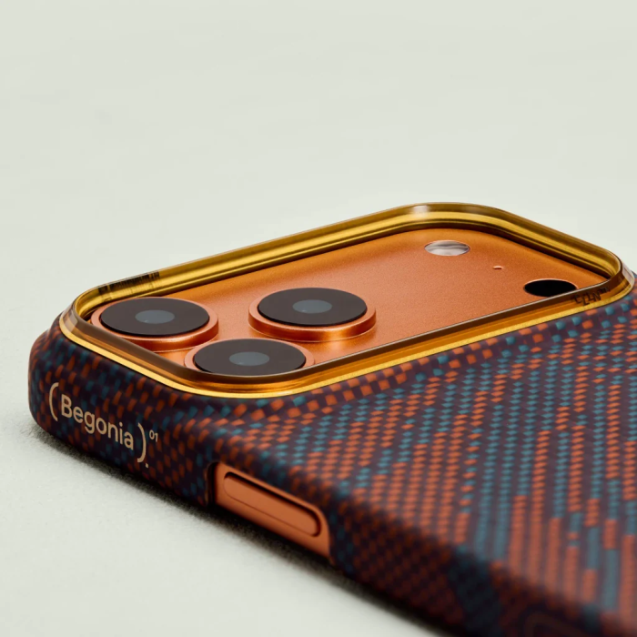Husa Pitaka iPhone 17 Pro Max, Edge Case, Burning Orange, PitaTap™, MagSafe, Ultra Slim [10]