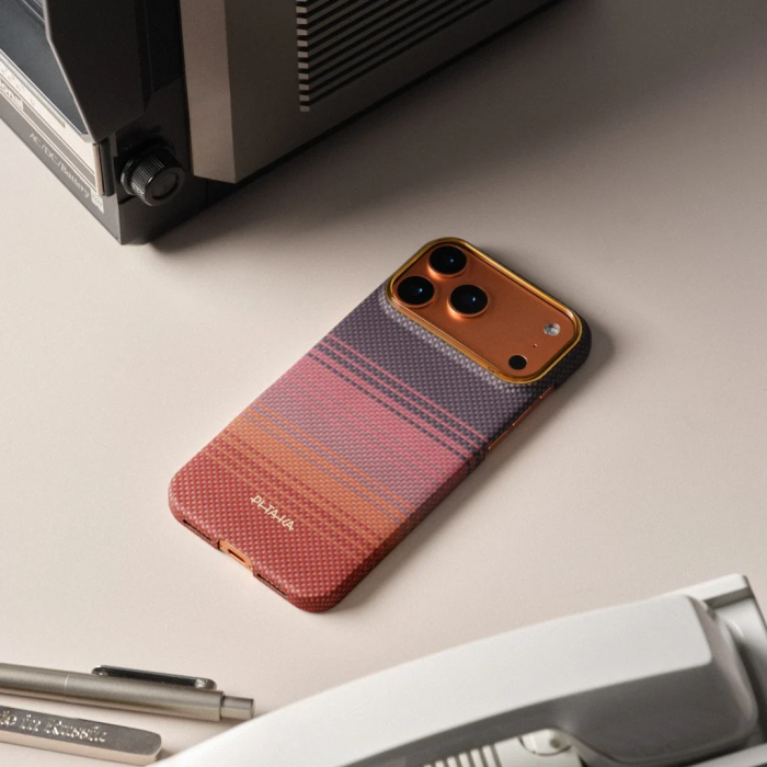 Husa Pitaka iPhone 17 Pro Max, Edge Case, Lo-Fi Film 02*, California Dream, PitaTap™, MagSafe, Ultra Slim [9]