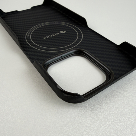 [Outlet] Husa MagEZ 4 Pitaka, Aramida 1500D iPhone 15 Pro Negru/Gri MagSafe [3]