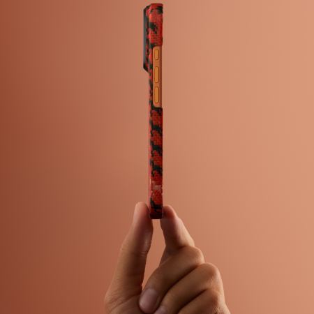 Husa Pitaka iPhone 17 Pro, Edge Case, Maroon, PitaTap™, MagSafe, Ultra Slim [15]