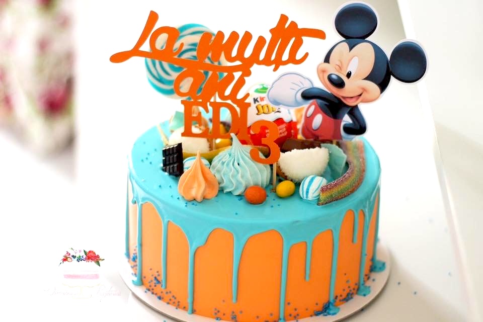 Mickey Mouse, personajul care nu se demodează niciodată și cucerește orice tort